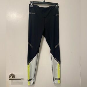 Brooks Running Leggings, Size S. NWOT.